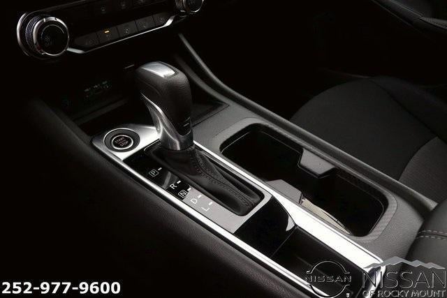 2025 Nissan Sentra SV CVT