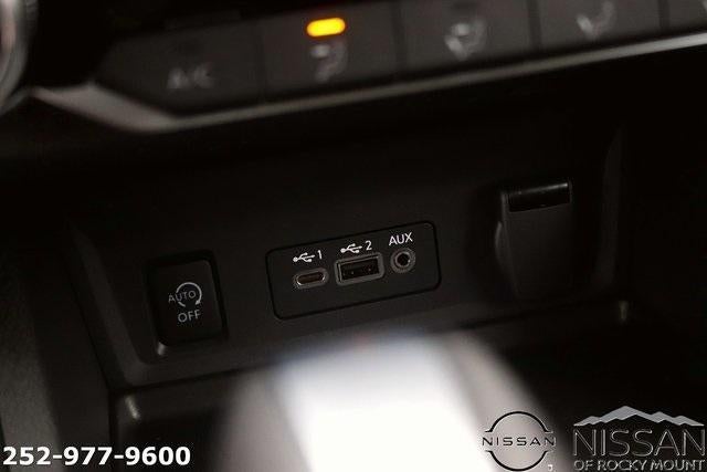 2025 Nissan Sentra SV CVT