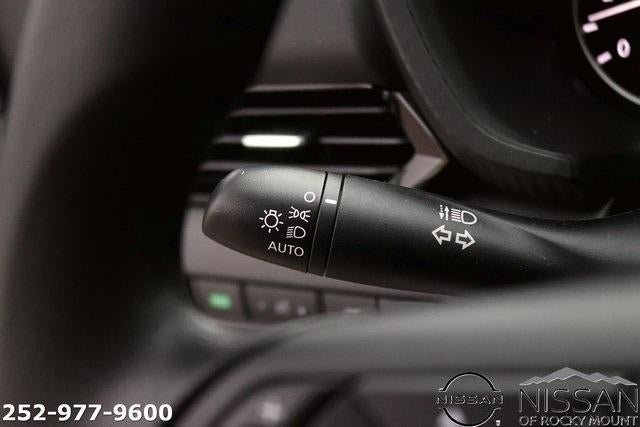 2025 Nissan Sentra SV CVT