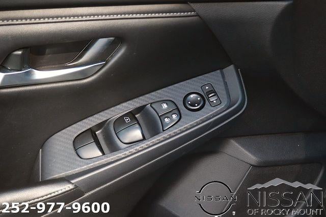 2024 Nissan Sentra SV CVT