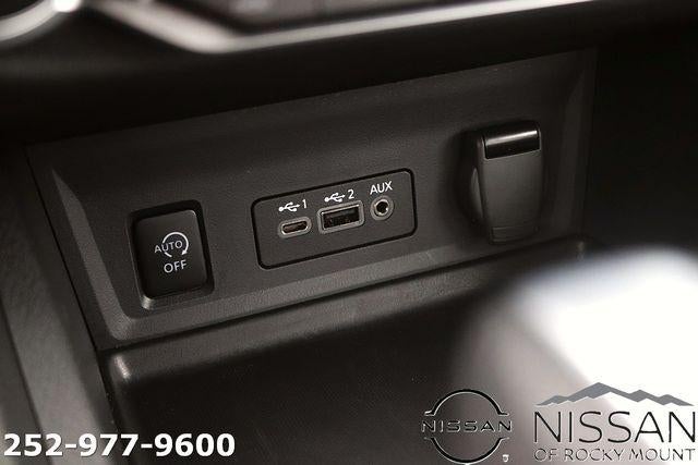 2025 Nissan Sentra SV CVT