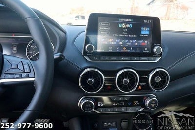 2025 Nissan Sentra SV CVT