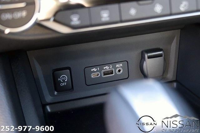 2025 Nissan Sentra SV CVT