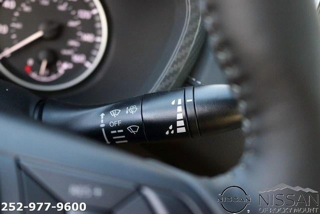 2025 Nissan Sentra SV CVT