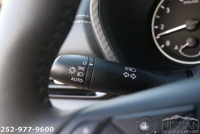 2025 Nissan Sentra SV CVT