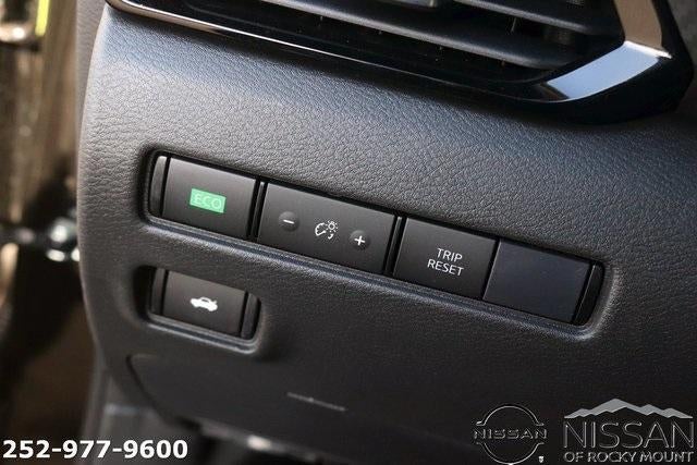 2025 Nissan Sentra SV CVT