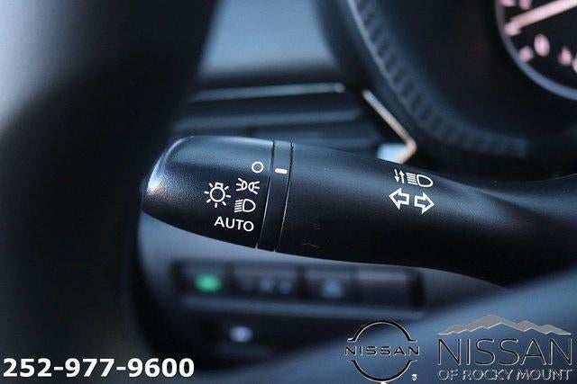 2024 Nissan Sentra SV CVT