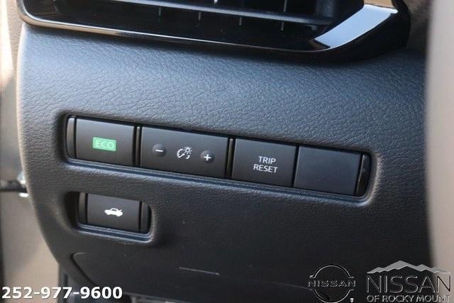 2025 Nissan Sentra SV CVT