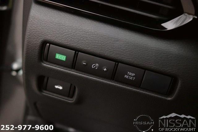 2025 Nissan Sentra SV CVT