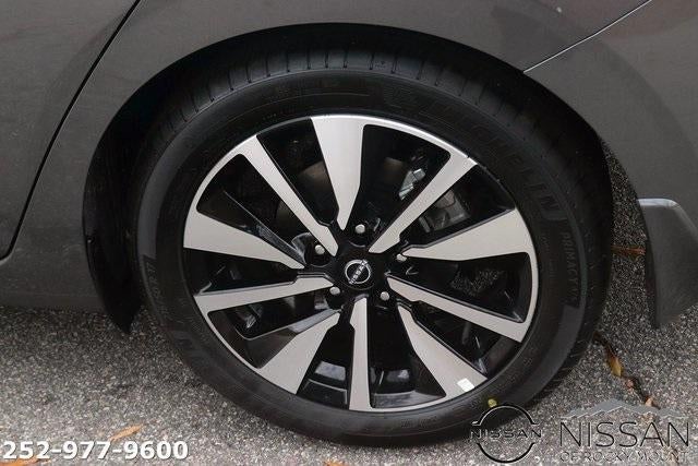 2025 Nissan Sentra SV CVT