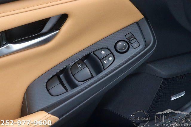 2025 Nissan Sentra SV CVT