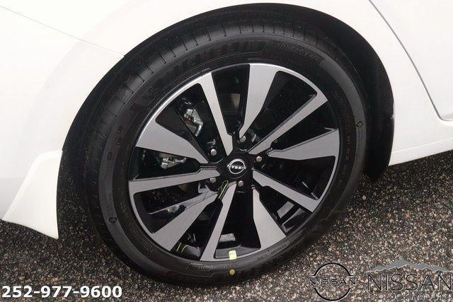 2025 Nissan Sentra SV CVT