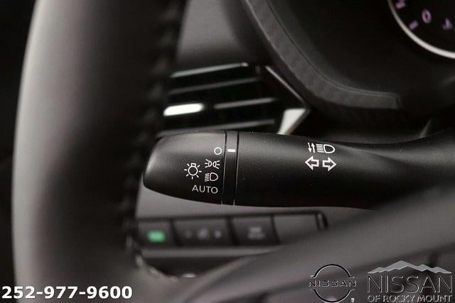 2025 Nissan Sentra SV CVT