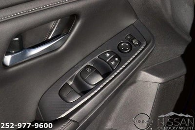 2025 Nissan Sentra SV CVT