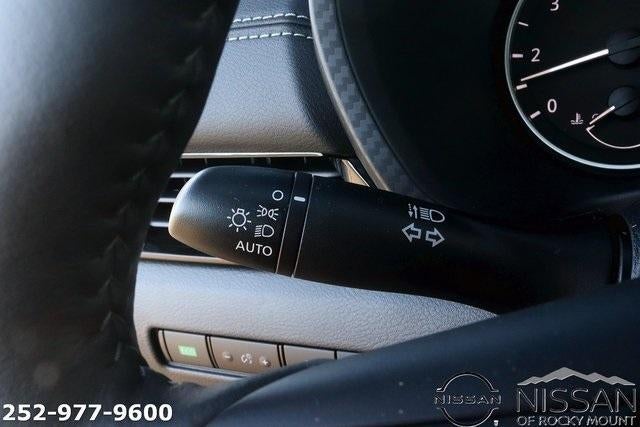 2025 Nissan Sentra SV CVT