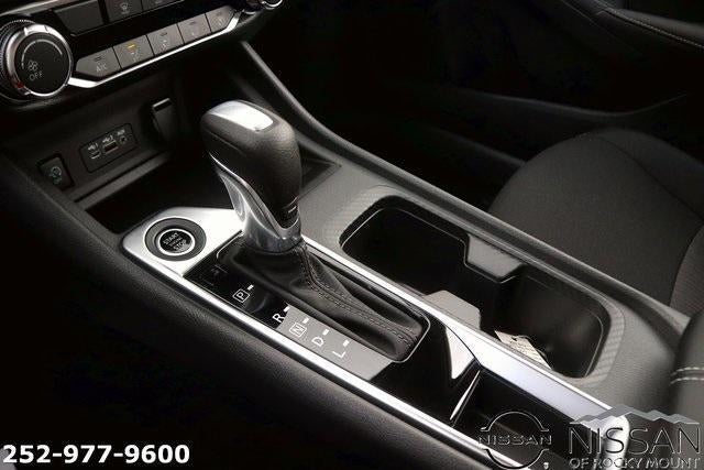 2025 Nissan Sentra SV CVT