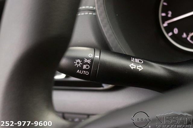 2025 Nissan Sentra SV CVT