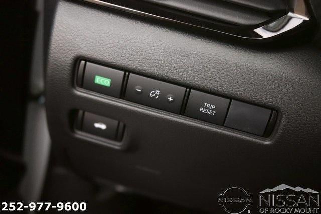 2025 Nissan Sentra SV CVT