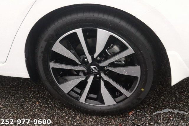 2025 Nissan Sentra SV CVT