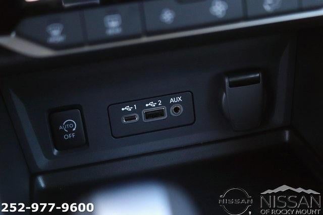 2025 Nissan Sentra SV CVT