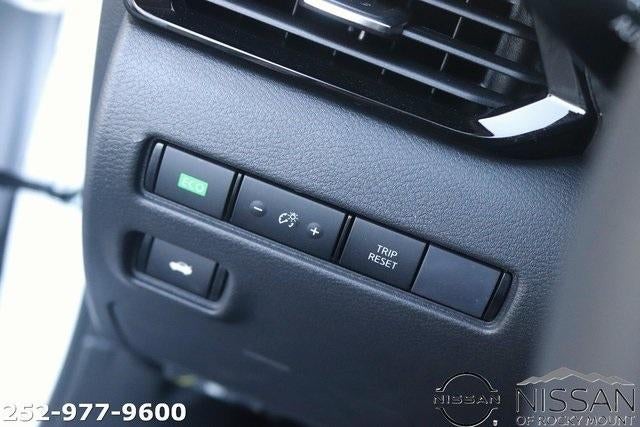 2025 Nissan Sentra SV CVT