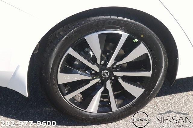 2025 Nissan Sentra SV CVT