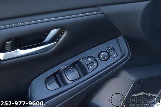 2025 Nissan Sentra SV CVT