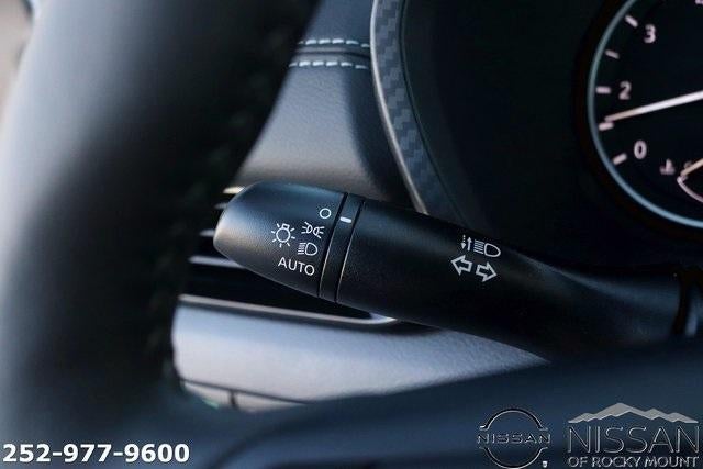 2025 Nissan Sentra SV CVT