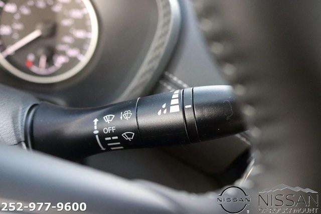 2025 Nissan Sentra SV CVT