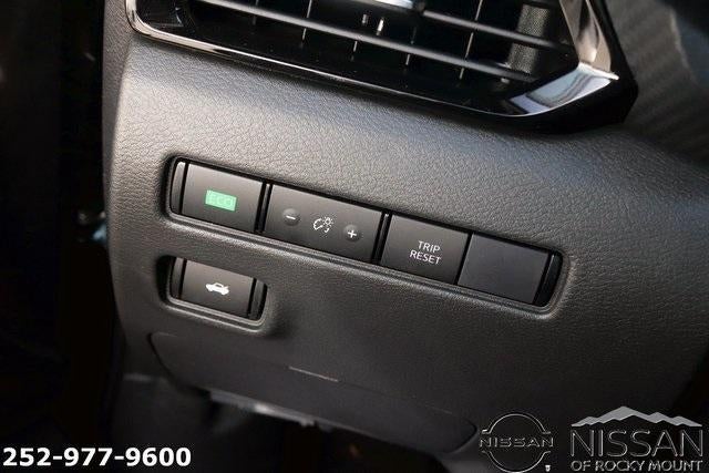 2025 Nissan Sentra SV CVT