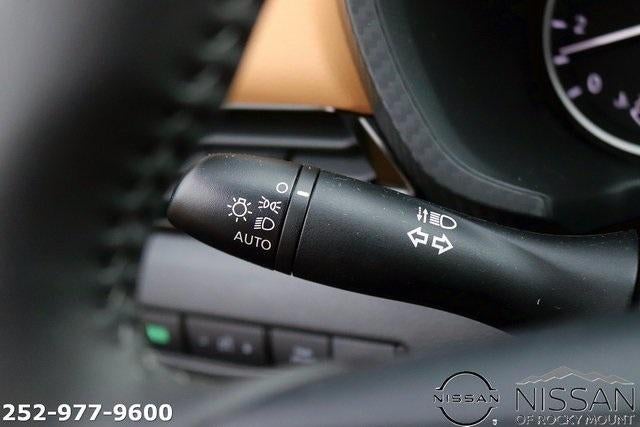 2025 Nissan Sentra SV CVT