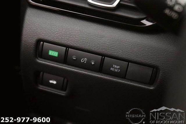 2025 Nissan Sentra SV CVT