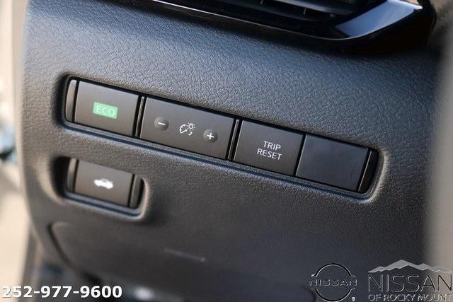 2025 Nissan Sentra SV CVT