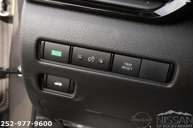 2025 Nissan Sentra SR CVT