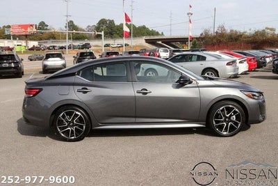 2025 Nissan Sentra SR CVT