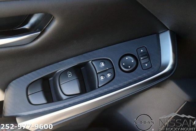 2025 Nissan Sentra SR CVT