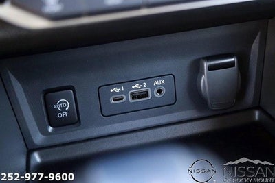 2025 Nissan Sentra SR CVT