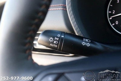 2025 Nissan Sentra SR CVT