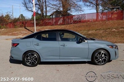 2025 Nissan Sentra SR CVT