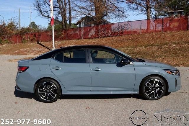 2025 Nissan Sentra SR CVT