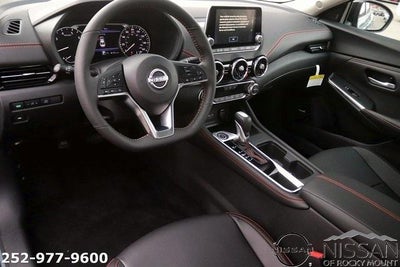 2025 Nissan Sentra SR CVT