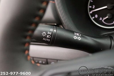 2025 Nissan Sentra SR CVT