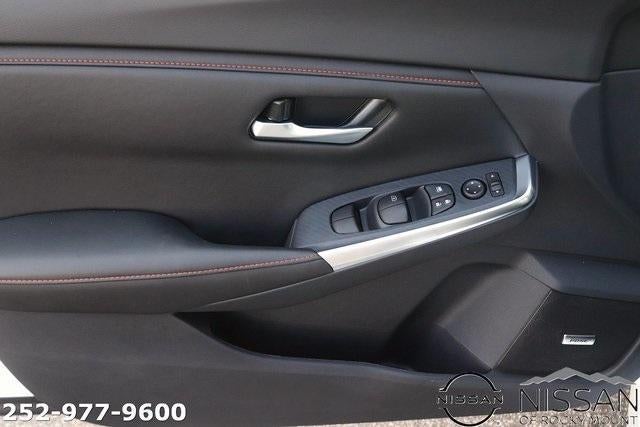 2025 Nissan Sentra SR CVT