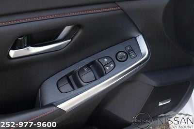 2025 Nissan Sentra SR CVT