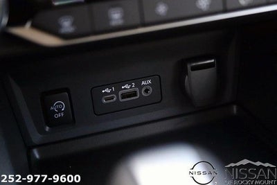 2025 Nissan Sentra SR CVT