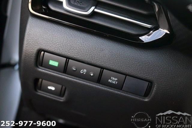 2025 Nissan Sentra SR CVT