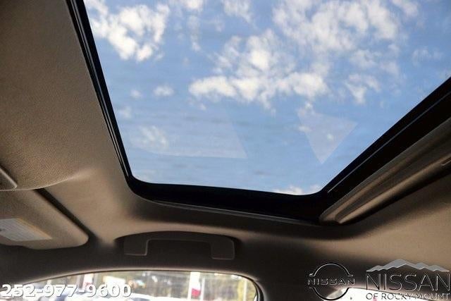 2025 Nissan Sentra SR CVT