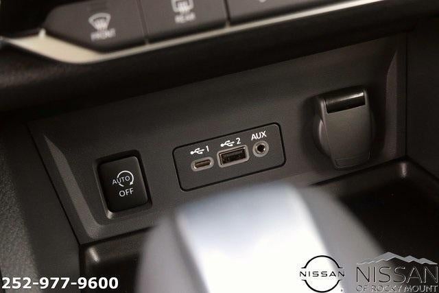 2025 Nissan Sentra SR CVT