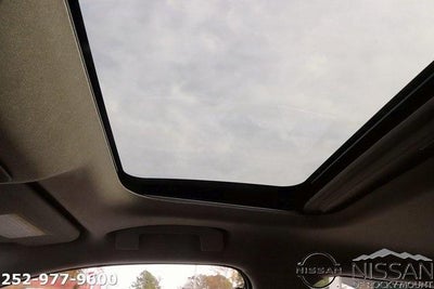 2025 Nissan Sentra SR CVT