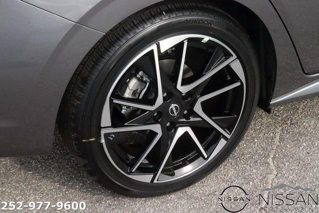 2025 Nissan Sentra SR CVT